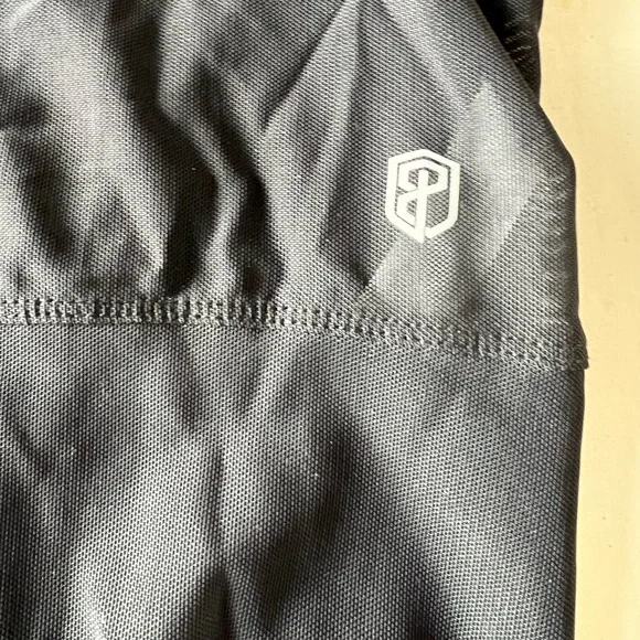 Born primitive resiliency long sleeve mesh hooded crop - Women’s Large - Picture 3 of 6